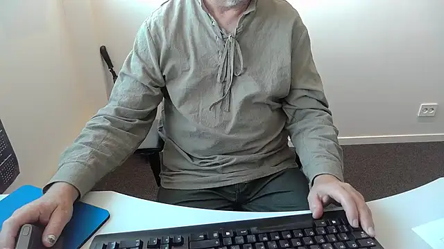 Buggemann Adlı Modelin Canlı XXX Sohbeti