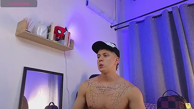 ASHTON_HILS – Naživo XXX chat