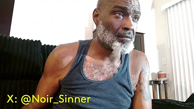 sinnernoir Show in webcam