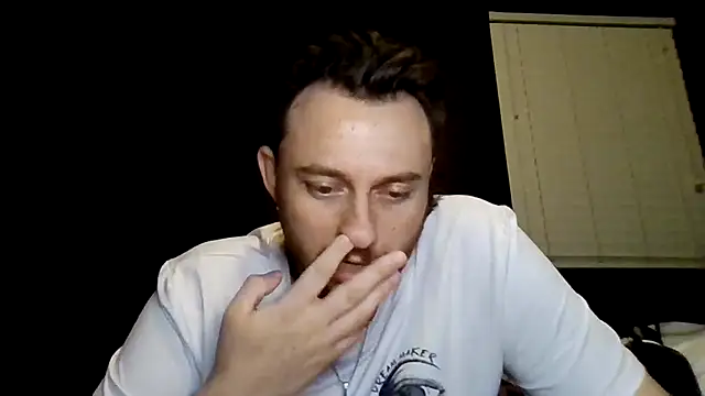 Chatroom XXX en direct de Mikecloudyhawk