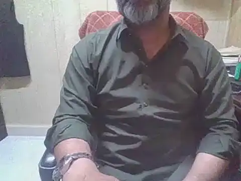 hairymaster95's Live XXX Chat