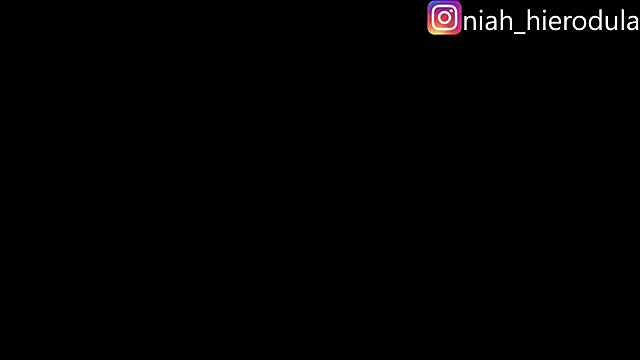 niah_11n Live XXX chat