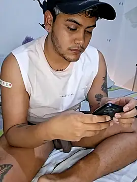 Saul_88's Live XXX Chat