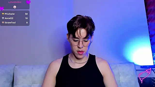 Živý XXX chat Tom_Parker_