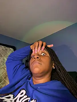 צ'אט XXX בשידור חי של GirthGoddessCoco