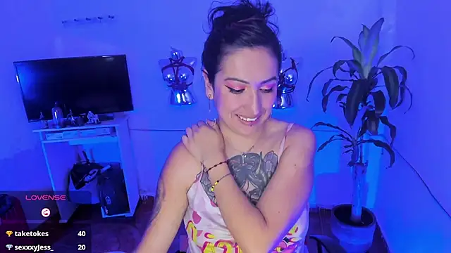 LucyStrike_n Live XXX chat