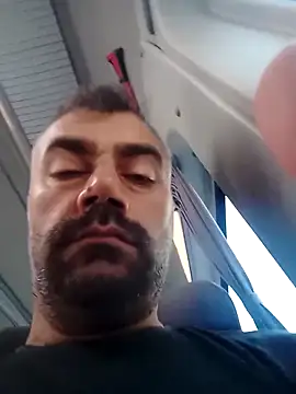 kevgir08 Adlı Modelin Canlı XXX Sohbeti