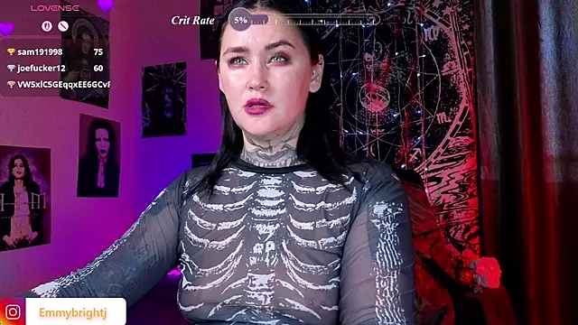 Czat XXX na żywo – Emmybrightj_
