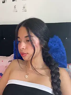 Milleradhara24 Chat XXX live