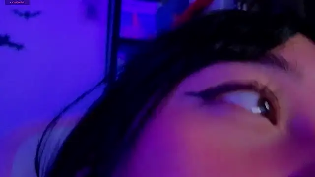 Celeste_Bauman élő XXX-chatje