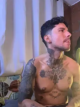 XXX chat uživo modela MR_EITHAN
