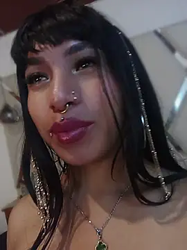 Chatroom XXX en direct de MeelFox