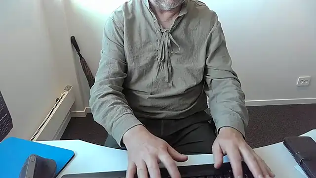 Buggemann Live XXX Chat