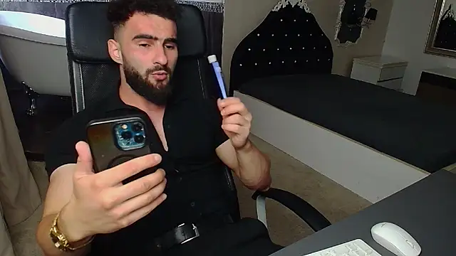 Chatroom XXX en direct de MicahLane