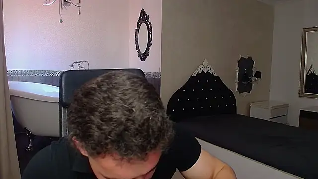 MicahLane Chat XXX in diretta