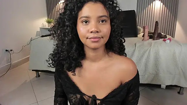 Chat XXX ao vivo de Zafiiraa