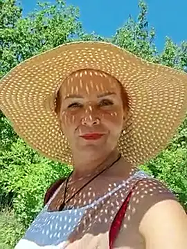 CassandraSandra44 即時 XXX 聊天