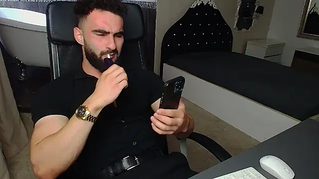 MicahLane Adlı Modelin Canlı XXX Sohbeti