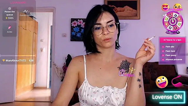 XXX chat uživo modela emacandy