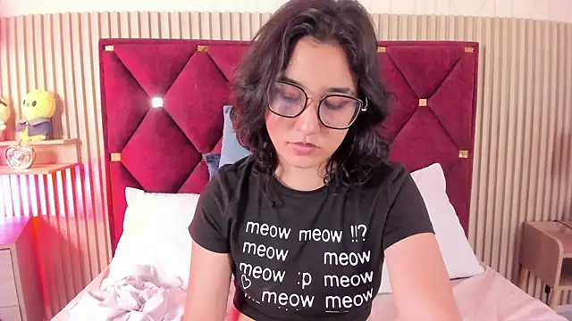 Kiri_Velvet's Live XXX Chat
