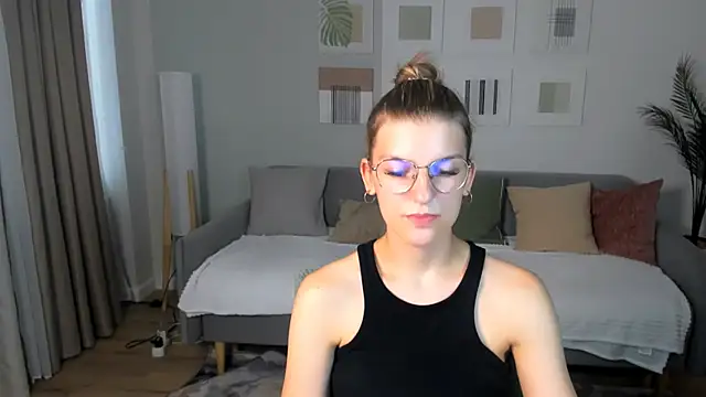 AnnaThornen Live XXX chat