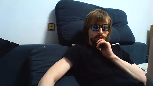 KaelNox live XXX chat