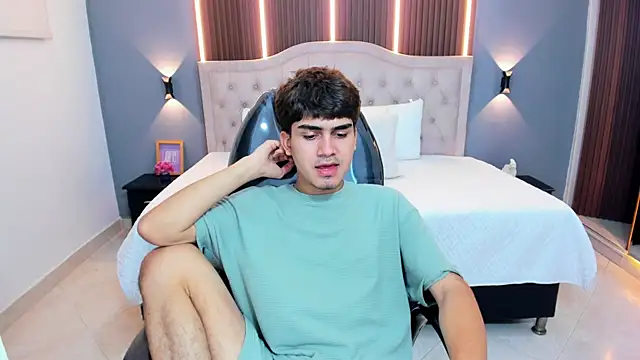 Tommy18__'s Live XXX Chat