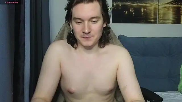 MoreRealAlex's Live XXX Chat