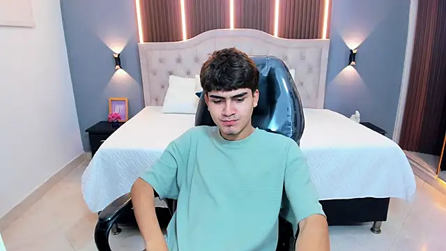 Tommy18__n Live XXX chat