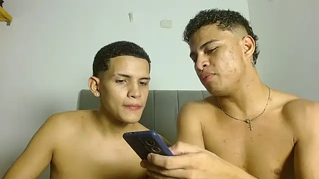 Jose_And_Danieln Live XXX chat