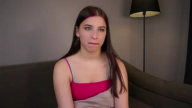 KerstinMaynor's Live XXX Chat
