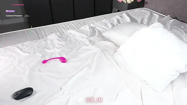 Soniday's Live XXX Chat