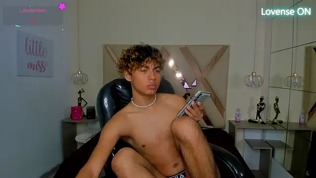 Anyelo_Twink Obrolan Langsung XXX