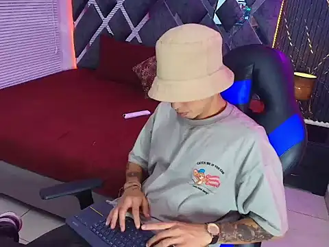 cameron_lux77n Live XXX chat
