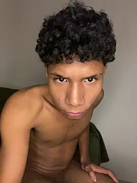 Fabi_Granado – Naživo XXX chat