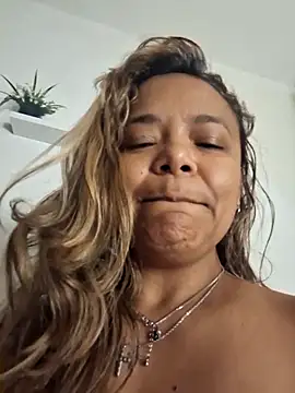 Chat +18 de Yagodit ao vivo