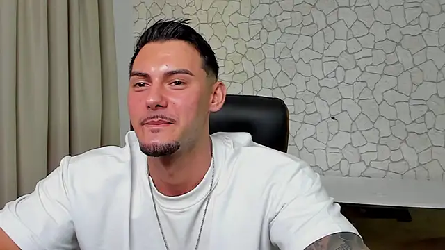 ClintMasters' Live XXX Chat