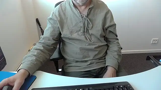 Buggemann live XXX chat