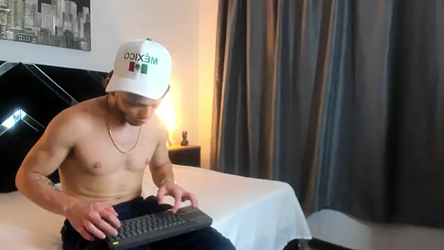 Zeus_damian21's Live XXX Chat