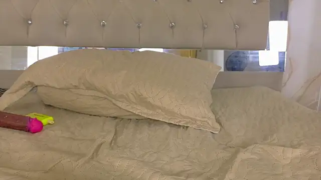 Luna_Tylor live XXX chat