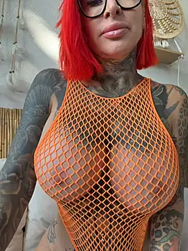 Chat +18 de CatCoxx ao vivo