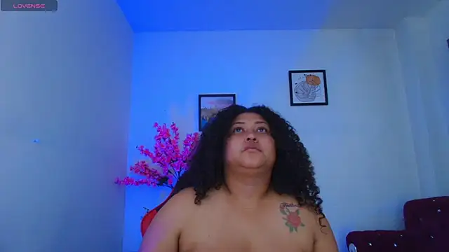 Chat XXX en directo de Ayliinn_