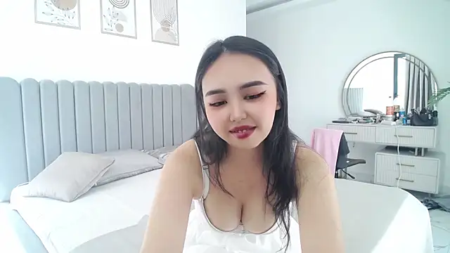LilBloomn Live XXX chat