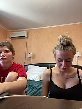 BettiVance Adlı Modelin Canlı XXX Sohbeti