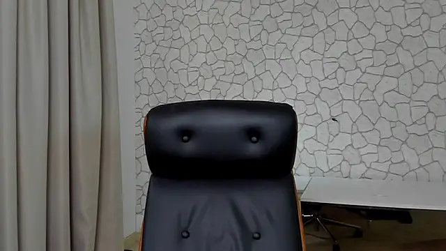 XXX chat uživo modela ClintMasters