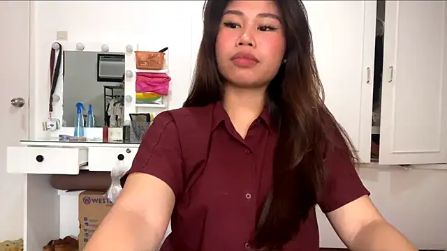 CathleenLaurole XXX чат на живо