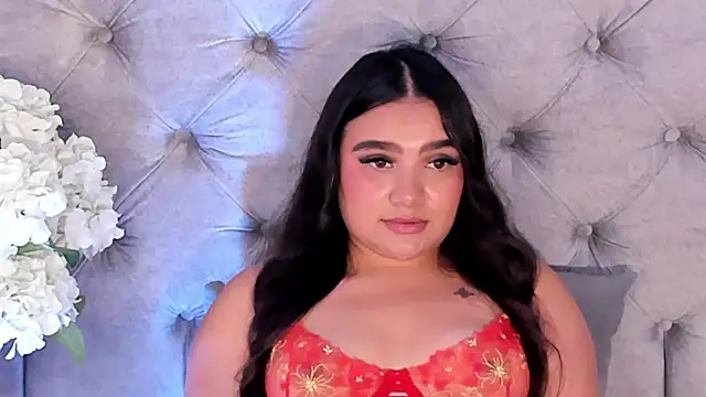 แชท XXX สดของ LiiaBloom