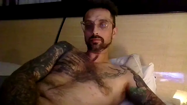 MrDGrey Chat XXX live