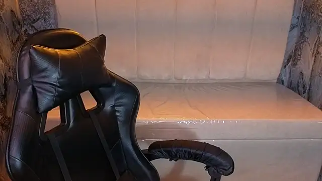 Chat XXX en directo de Adarasuri_v