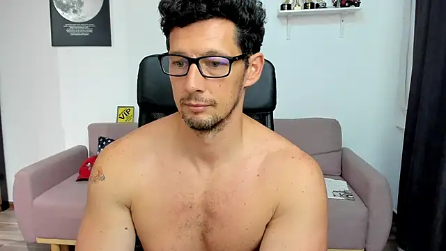 BrutusK08 – Naživo XXX chat